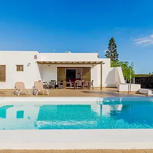 https://villa-maria-playa-blanca.in-canary-islands.com