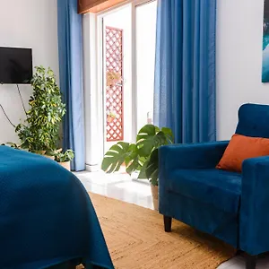 Apartment Hillside With Sea View & Fibre Internet, Albufeira